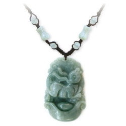 Pendentif ZODiAQUE ChiNOiS en jade aventurine (Lapin / Lièvre) h3.5cm