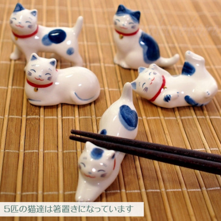 Porte-baguettes Maneki neko tacheté bleu en porcelaine (L5 à 6cm)