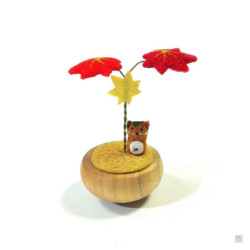 Culbuto yurayura en bois et chirimen TANUKi ERABLE (h7cm)