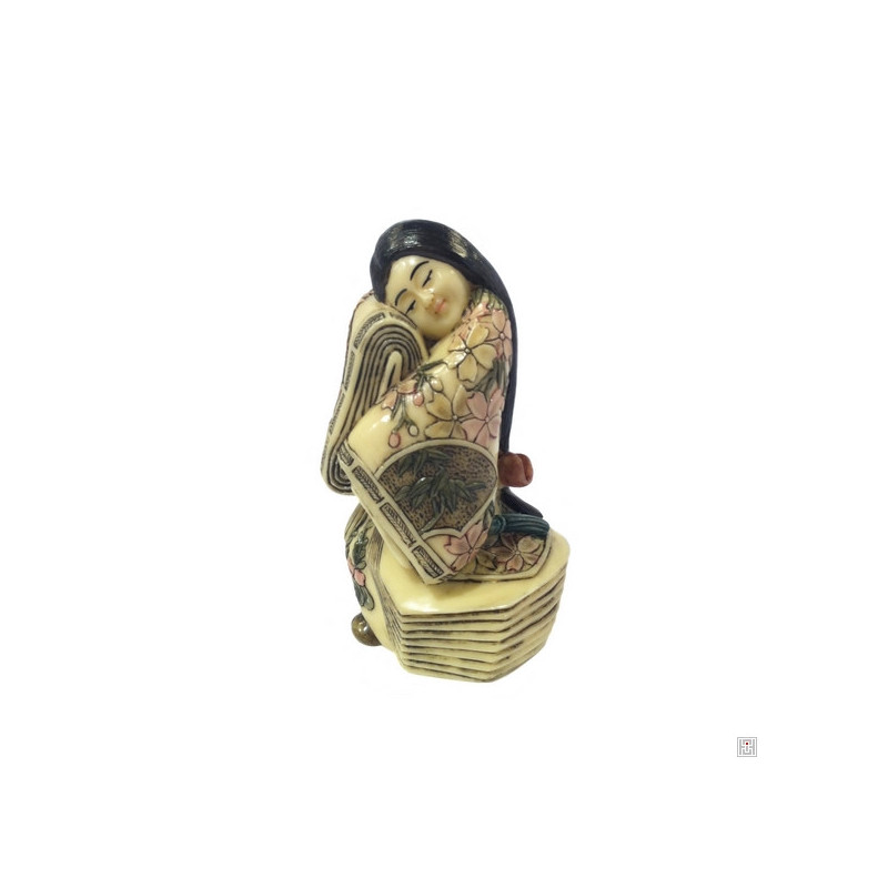 Geisha en ivoirine (h12cm)
