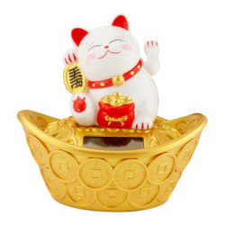 Maneki neko animé 100% solaire sur un gros lingot et pièces d'or (Bonheur et Richesse) blanc h11cm