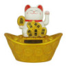 Maneki neko animé 100% solaire sur un gros lingot et pièces d'or (Bonheur et Richesse) blanc h11cm