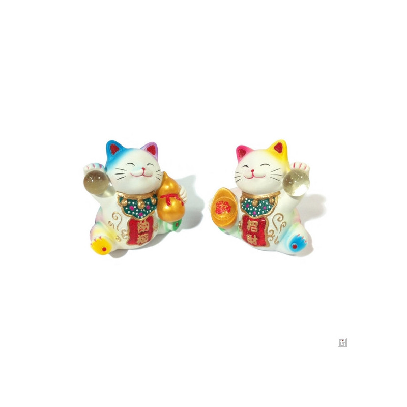 Maneki neko SANTé et RiChESSE en résine blanc coloré (h6.5cm)