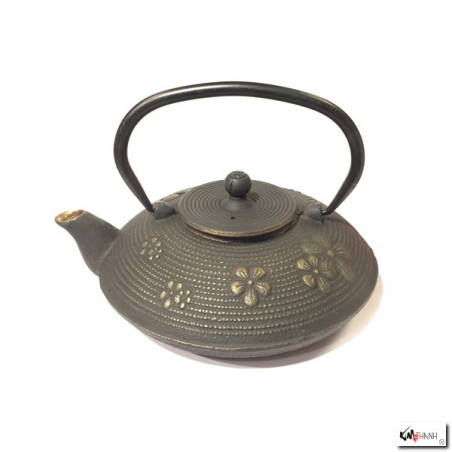 Théière en fonte chinoise FLEURS de PRUNiER 0.80L noir et or