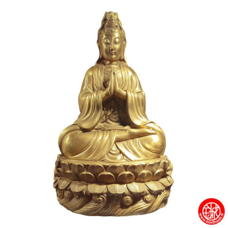 Kwan Yin, Déesse de la Miséricorde en Anjali Mudra (méditation, paix et harmonie) assise sur un lotus en cuivre (L14xh25xp12cm)