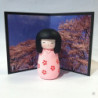 Kokeshi en argile peinte ROSE (h9cm)