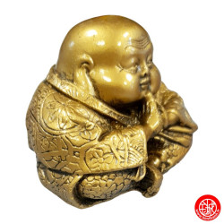 Petit Moine en méditation en résine doré h6.5cm