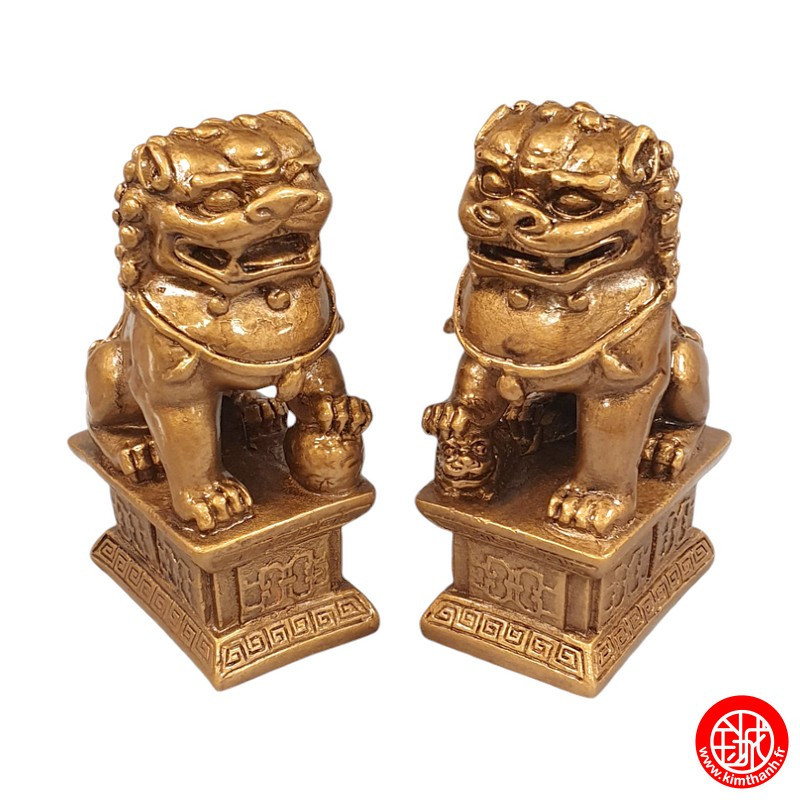 Chiens de Foo sur socle en résine doré (h10cm)
