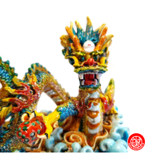 Dragon impérial sur les flots en résine peint à la main 16*10*7.5cm