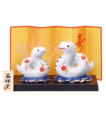 Figurines COUPLE SERPENTS 2025 en porcelaine sur pièces d'or h6cm (Richesse et Fidélité)