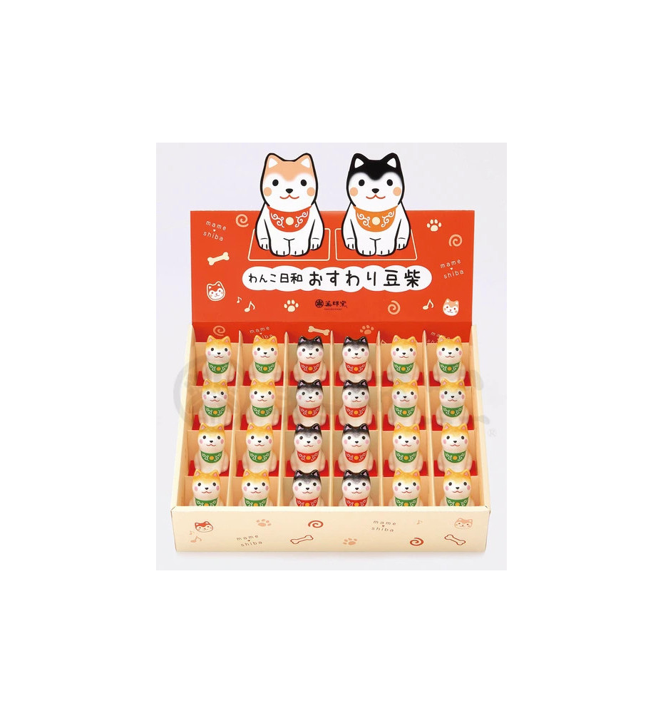 Boîte 24 figurines ShibA assis en porcelaine h3cm (8 noirs+16 roux)