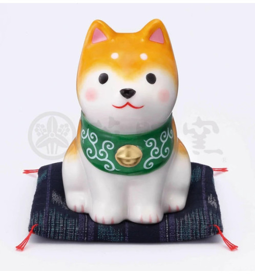 Figurine en porcelaine ShibA roux sur coussin Shibori (h7.5cm)