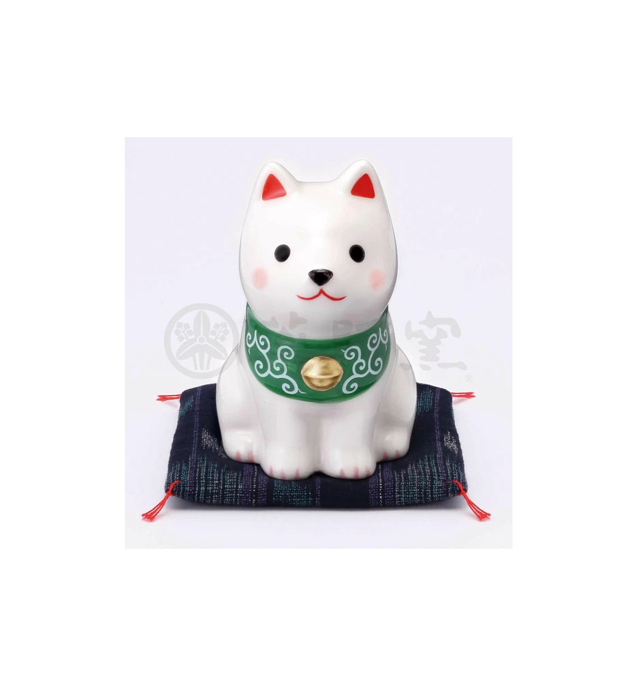 Figurine en porcelaine ShibA blanc sur coussin Shibori (h7.5cm)