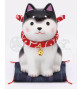 Figurine en porcelaine ShibA noir sur coussin Shibori (h10cm)