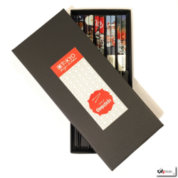 Boîte de 5 baguettes japonaises FAMiLLE MANEKi NEKO assorties