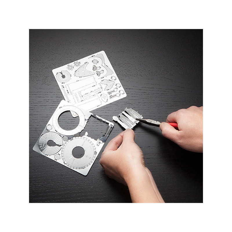 Miniature à monter en métal Star Wars® Z6-PO (h12cm)